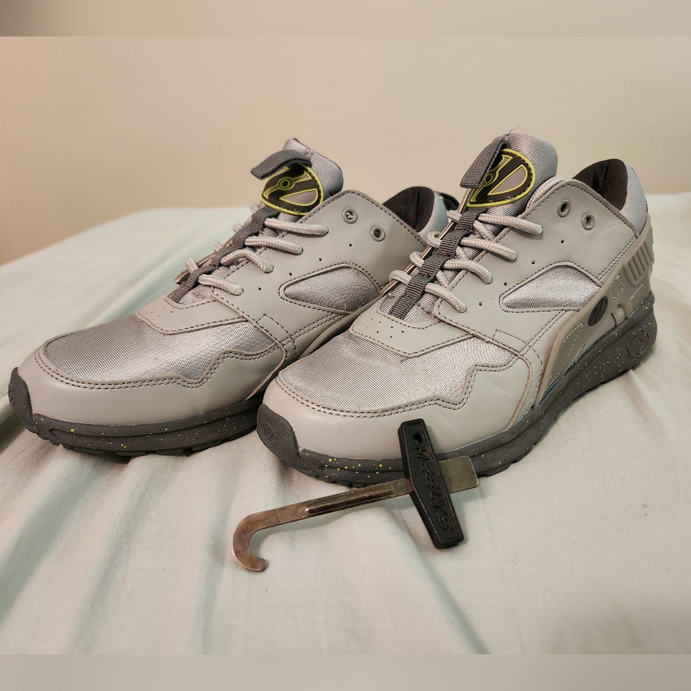 Grey Heelys
